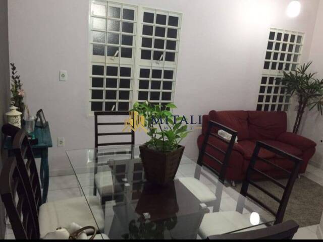 Sobrado para Venda em Jundiaí - 4